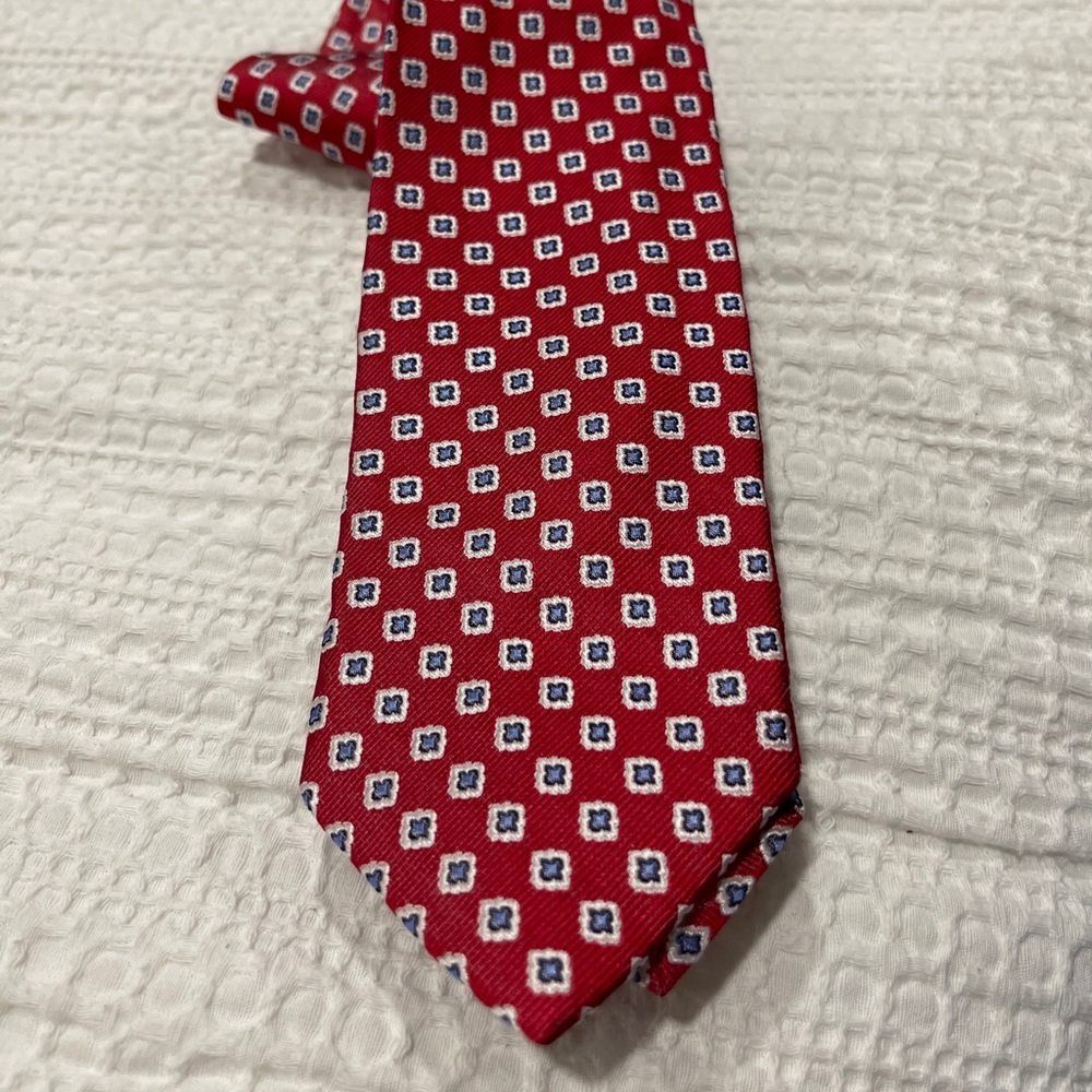 100% Silk Tie, Classic width and length, John Craig designer brand, red